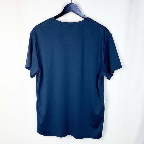 FCB FCBarcelona Més Que Un Club Men’s T-Shirt Size XL Navy EUC ⚽️🥅🏟️ - Picture 2 of 7